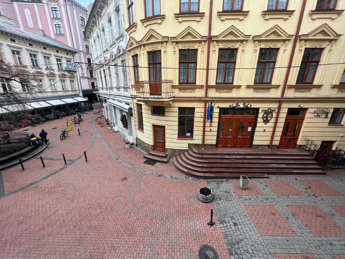 Апартаменти В Самому Центрі Львова В Проїзді Крива Липа Екстер'єр фото